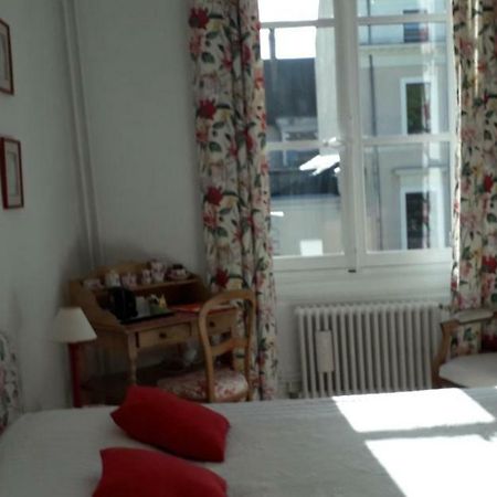 אנז'ה Chambre D'Hotes Marchand מראה חיצוני תמונה